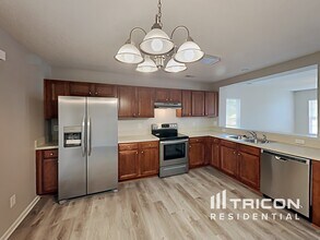 812 Spears Dr in Elgin, SC - Building Photo - Building Photo