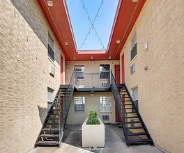 Liberty Park Apartments in New Orleans, LA - Building Photo - Building Photo