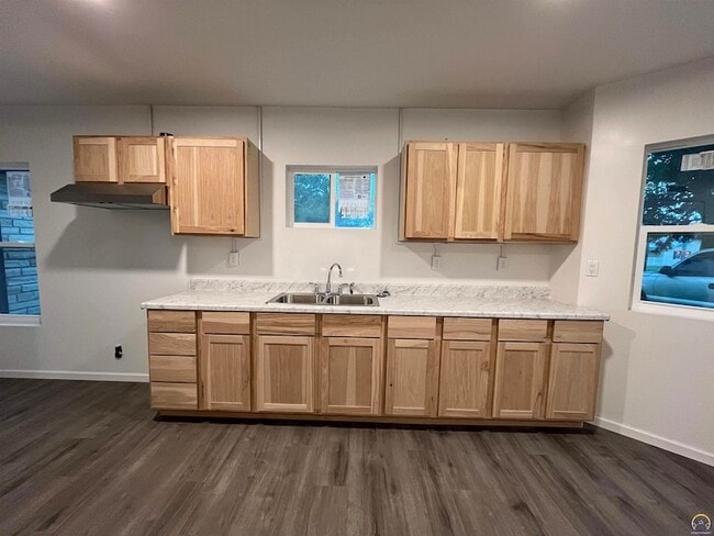 1201 Prairie St in Emporia, KS - Building Photo - Building Photo