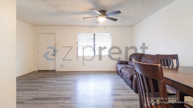 604 Roselyn Ave in Fort Pierce, FL - Building Photo - Building Photo