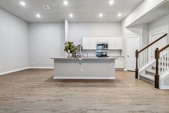 432 Nespral Dr in San Antonio, TX - Building Photo - Building Photo