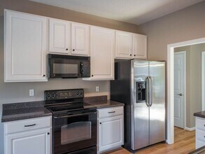 38 Summer Meadow Rd in Avery Creek, NC - Building Photo - Building Photo