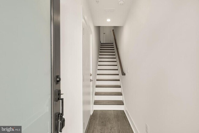 2608 Olmsted Ct NW in Washington, DC - Building Photo - Building Photo