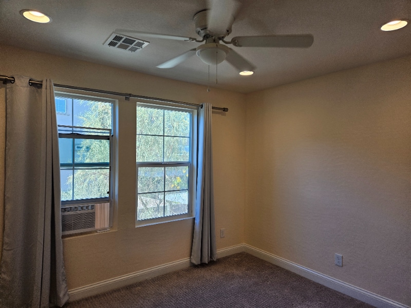 300 Cadence View Way in Henderson, NV - Building Photo