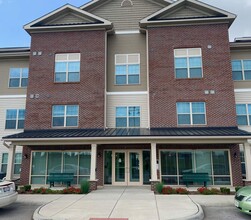 Harbor Town Senior Residence in Perrysburg, OH - Building Photo - Building Photo