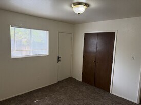 308 General Marshall St NE in Albuquerque, NM - Building Photo