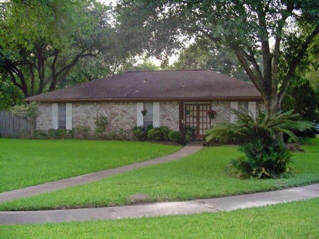 6202 Wagonwheel Cir in Houston, TX - Building Photo