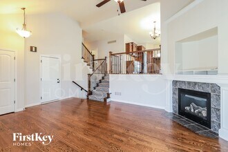 10115 NE 103rd St in Kansas City, MO - Foto de edificio - Building Photo