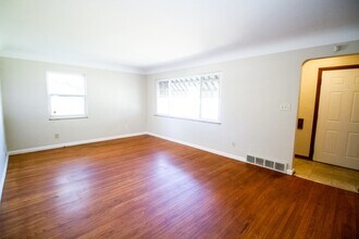 3471 Jeannette Ave in Toledo, OH - Foto de edificio - Building Photo