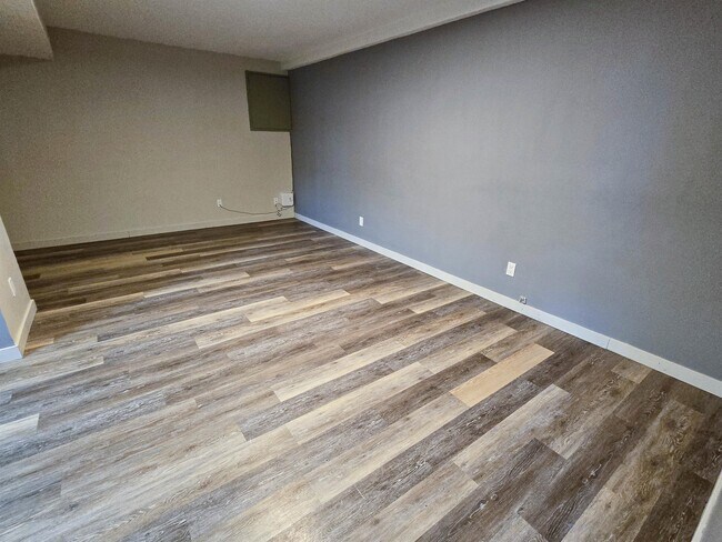 2145 Victoria St in Prince George, BC - Building Photo - Building Photo