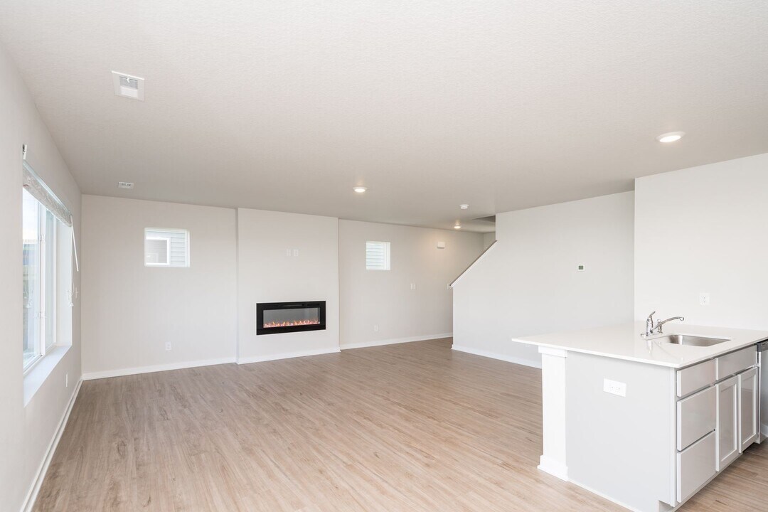 4332 NE 14th St in Ankeny, IA - Building Photo