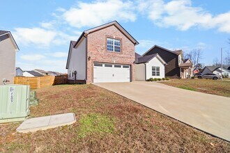 513 Burgess CT in Clarksville, TN - Building Photo - Building Photo