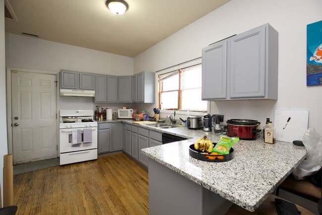 1340 W Hubbard St, Unit 3R in Chicago, IL - Building Photo - Building Photo