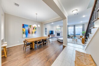 1436 Prince St in Houston, TX - Foto de edificio - Building Photo