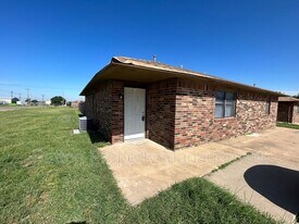 901 N Maryland St in Amarillo, TX - Building Photo