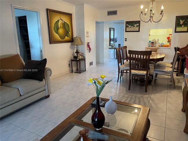 property at 1015 Country Club Dr