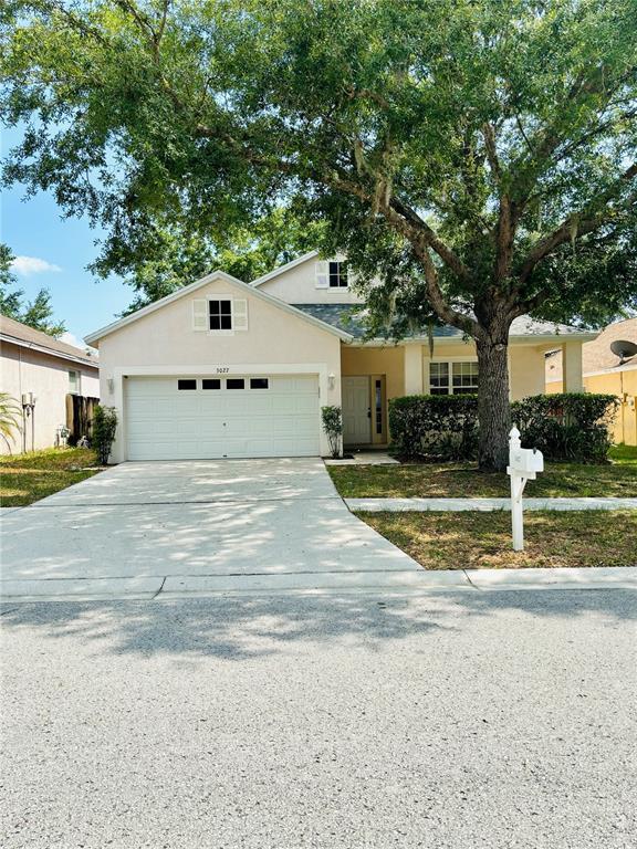 3027 Summer Cruise Dr in Valrico, FL - Building Photo - Building Photo