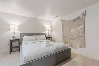 1951 S 1700 E in Salt Lake City, UT - Building Photo - Building Photo
