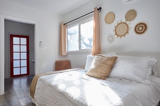 1053 N Eastman Ave in Los Angeles, CA - Building Photo - Building Photo