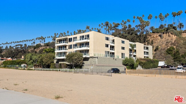 property at 723 Palisades Beach Rd