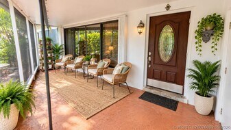 425 NE 20th St in Boca Raton, FL - Building Photo