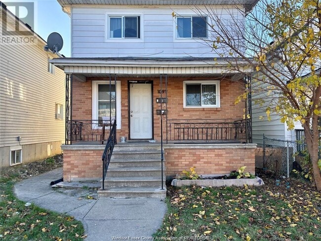 property at 1091 Marion Ave