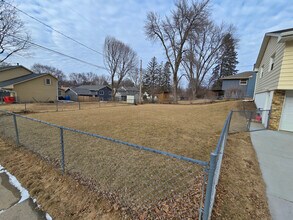 725 Elton Hills Dr NW in Rochester, MN - Building Photo - Building Photo