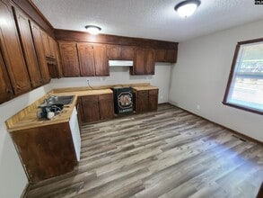 134 Calvin Ct in West Columbia, SC - Foto de edificio - Building Photo