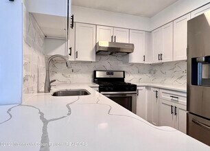 1133 Roseberry Ct in Morganville, NJ - Building Photo - Building Photo