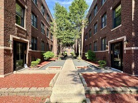 3754 N Fremont St, Unit 3W in Chicago, IL - Building Photo