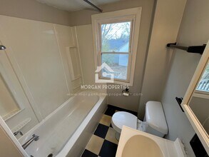 542 W Wilson Ave, Unit .5 in Muncie, IN - Building Photo - Building Photo