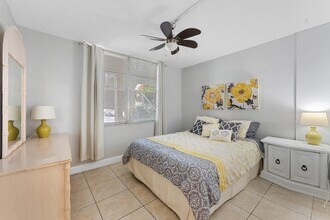 2900 NW 48th Terrace in Lauderdale Lakes, FL - Building Photo - Building Photo