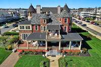 19 Ocean Ave N in Ocean Grove, NJ - Foto de edificio - Building Photo