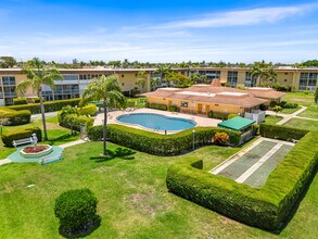 500 Village Green Cir E in Palm Springs, FL - Building Photo - Building Photo