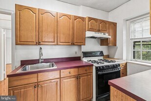 126 Argyle Rd in Ardmore, PA - Building Photo