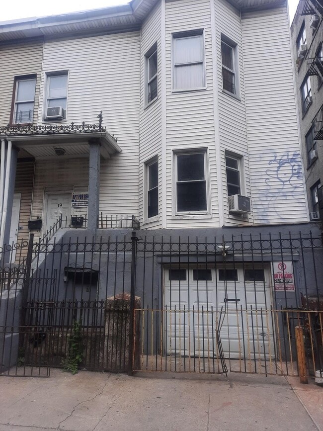 property at 19 Minerva Pl