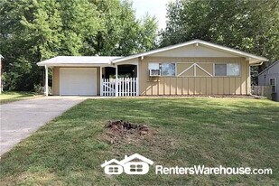 9307 Stark Ave in Kansas City, MO - Building Photo