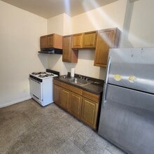 651 S 13th St, Unit 1 in Newark, NJ - Foto de edificio - Building Photo