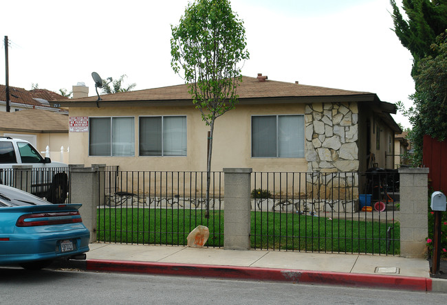 2518 Orange Ave in Costa Mesa, CA - Building Photo - Building Photo