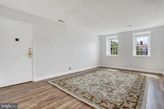 3007 S Buchanan St-Unit -C1 in Arlington, VA - Building Photo - Building Photo