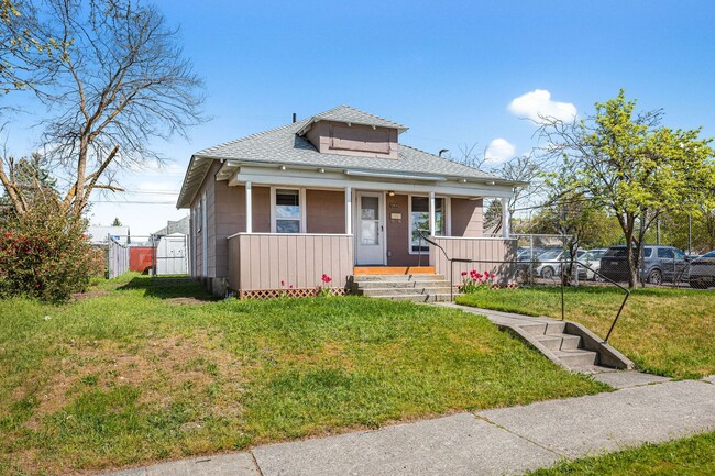 709 E Kiernan Ave in Spokane, WA - Building Photo - Building Photo
