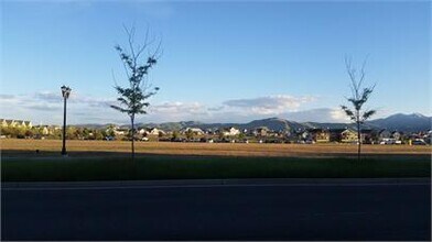 4602 South Jordan Pkwy in South Jordan, UT - Foto de edificio - Building Photo