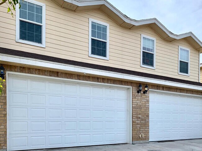 2608 Phoenix St in Edinburg, TX - Foto de edificio - Building Photo