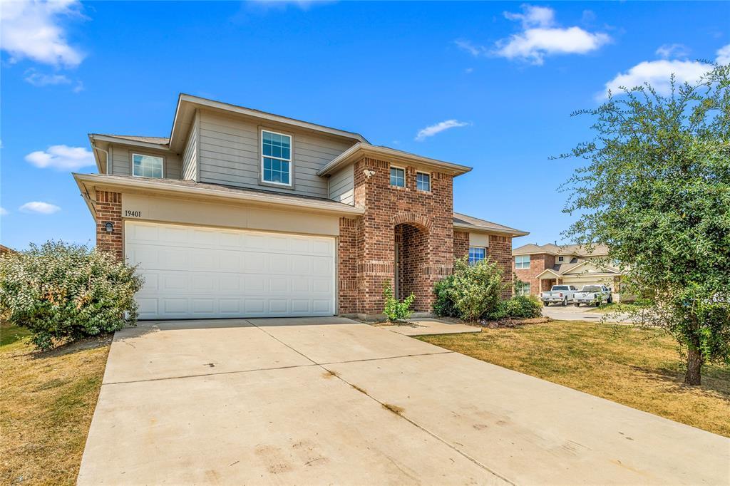 19401 Great Falls Dr in Manor, TX - Building Photo