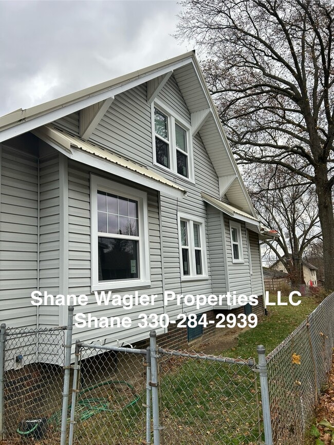 1370 S Freedom Ave in Alliance, OH - Building Photo - Building Photo