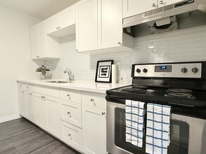 20 Bradmon Dr in St Catharines, ON - Building Photo - Building Photo