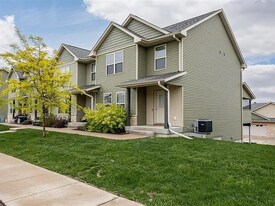 61 Renee Ln in Tiffin, IA - Building Photo