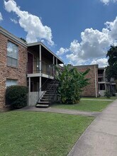 Springhill in Houston, TX - Building Photo - Building Photo