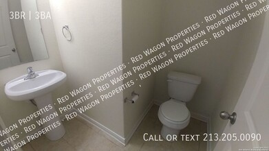 6739 Sabinal in San Antonio, TX - Building Photo - Building Photo
