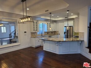 2005 Robinson St in Redondo Beach, CA - Building Photo - Building Photo